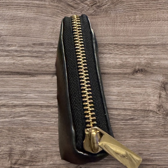 Tory Burch Wallet SOLD - Picture 4 of 7